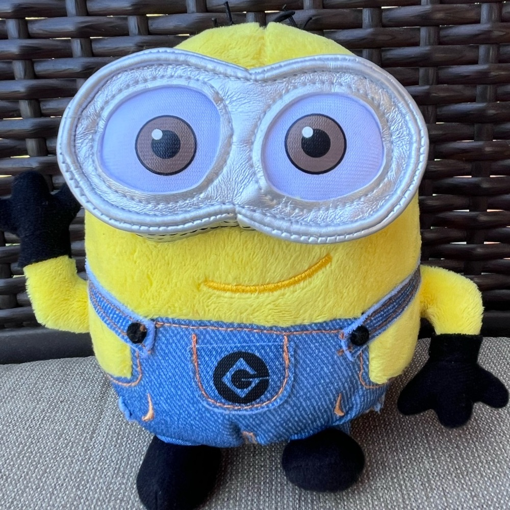EUC Despicable Me Mayhem Dave Plush
